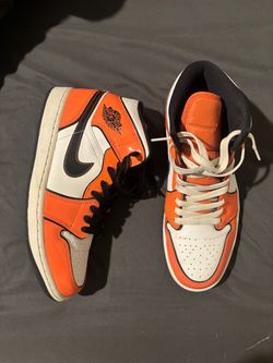 Air Jordan 1 Mid SE