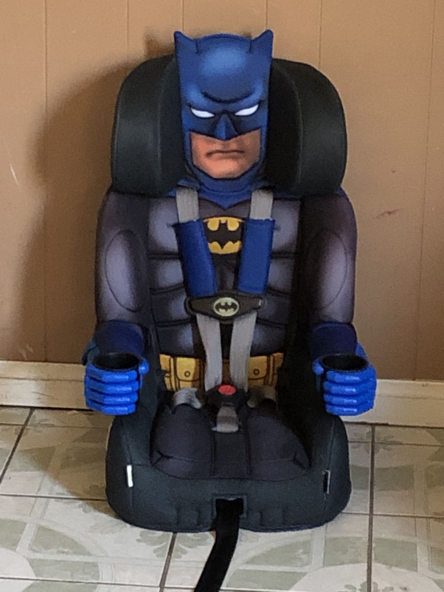 LIKE NEW BATMAN BOOSTER CAR SEAT!!!!