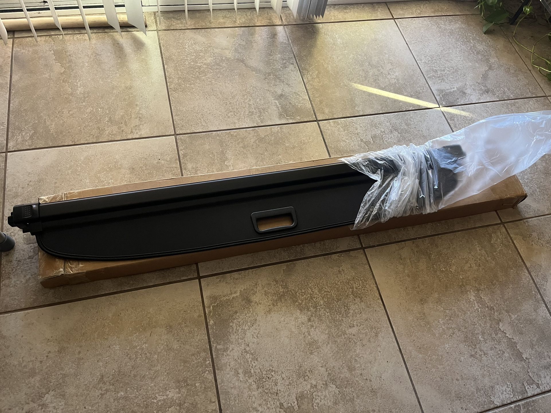 Chevy Blazer (24’) EV. Shade Cover, Brand New