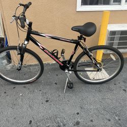 Schwinn Frontier Mountain Bike