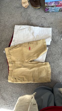 Boy’s Levi shorts x2