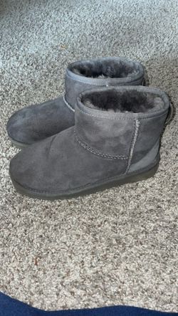 Ugg Mini
