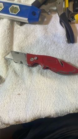 Milwaukee Box Cutter