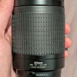 Nikon AF Zoom-NIKKOR 70-300mm f/4-5.6 G Lens — With Caps & UV Filter — Good Condition