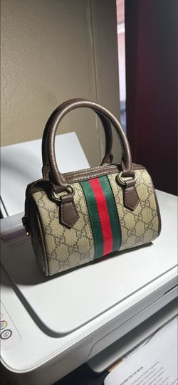 Gucci GG Supreme Hand Bag