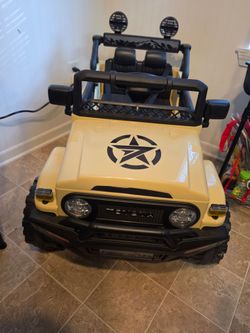 Toyota FJ Cruiser 12V Kids Ride-On – Excellent Condition! 🚙