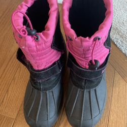 Girls Snow Boots(size:3)