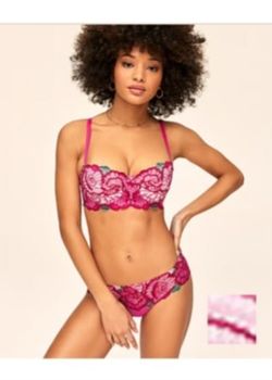 [36C] VS ADORE ME SOLD OUT BRA