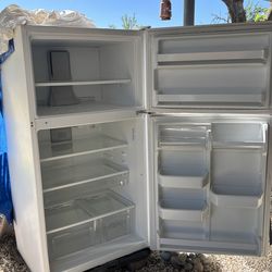 Free working fridge