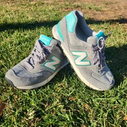 New Balance Women's 9