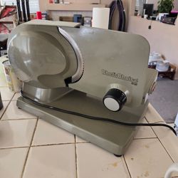 Meat slicer