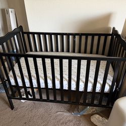 Baby Crib w/mattress