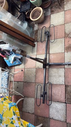 Bicycle carrier for car with a hitch  $40
