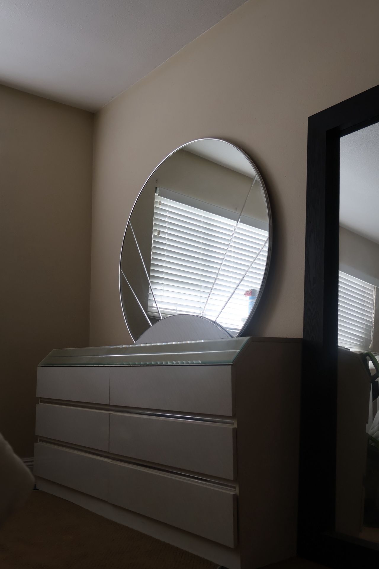 Dresser & mirror