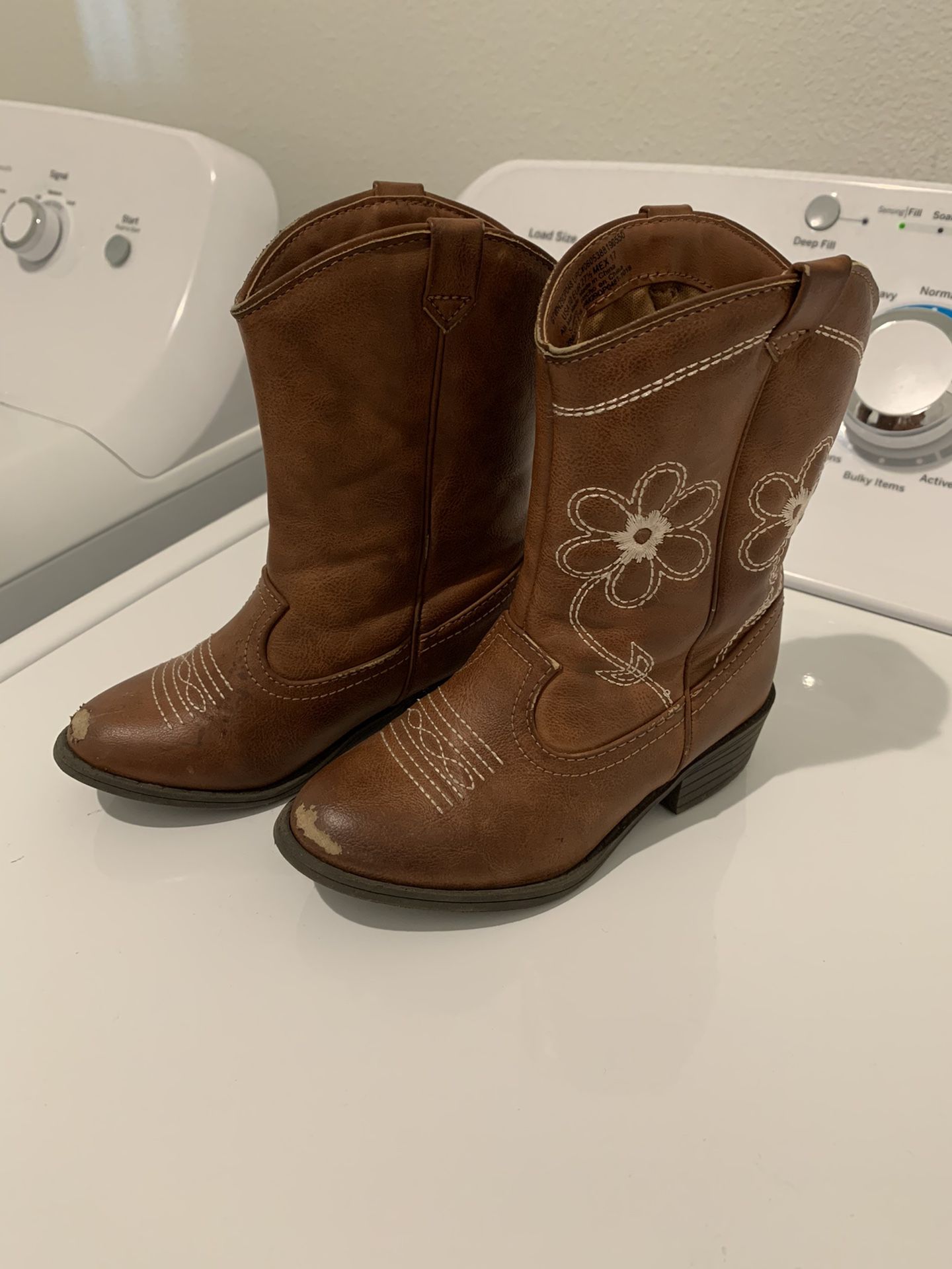 Girls cowboy boots