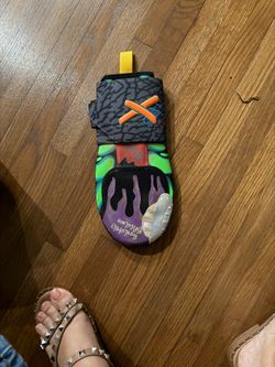 Jazz Chisholm Absolutely Ridiculous Sliding Mitt