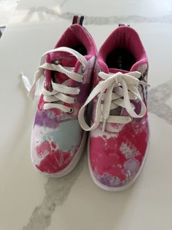 Heelys Roller Skate Shoes With Wheels
