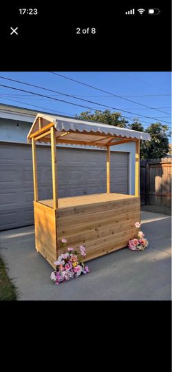Wooden Market Booth Stand with Canopy