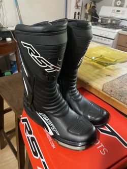RST Trac-Tech Evo 3 New! Never Worn Us 10/U43