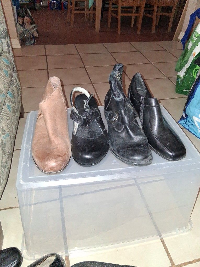 Womans SIZE 11 Shoes For Sale.