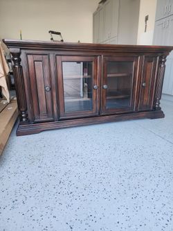 SOLID WOOD TV STAND/ MEDIA UNIT