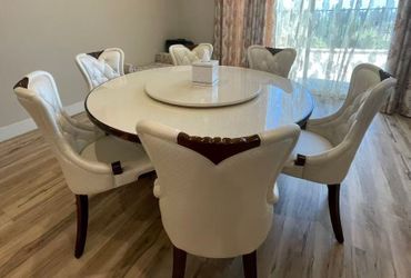 Luxury Dining Table with 6 matching chairs