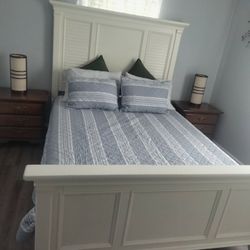 Queen Bed Frame And Mattress 