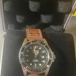 Invicta Pro Diver 22069 — Black Dial, Brown Leather Strap, New in Box