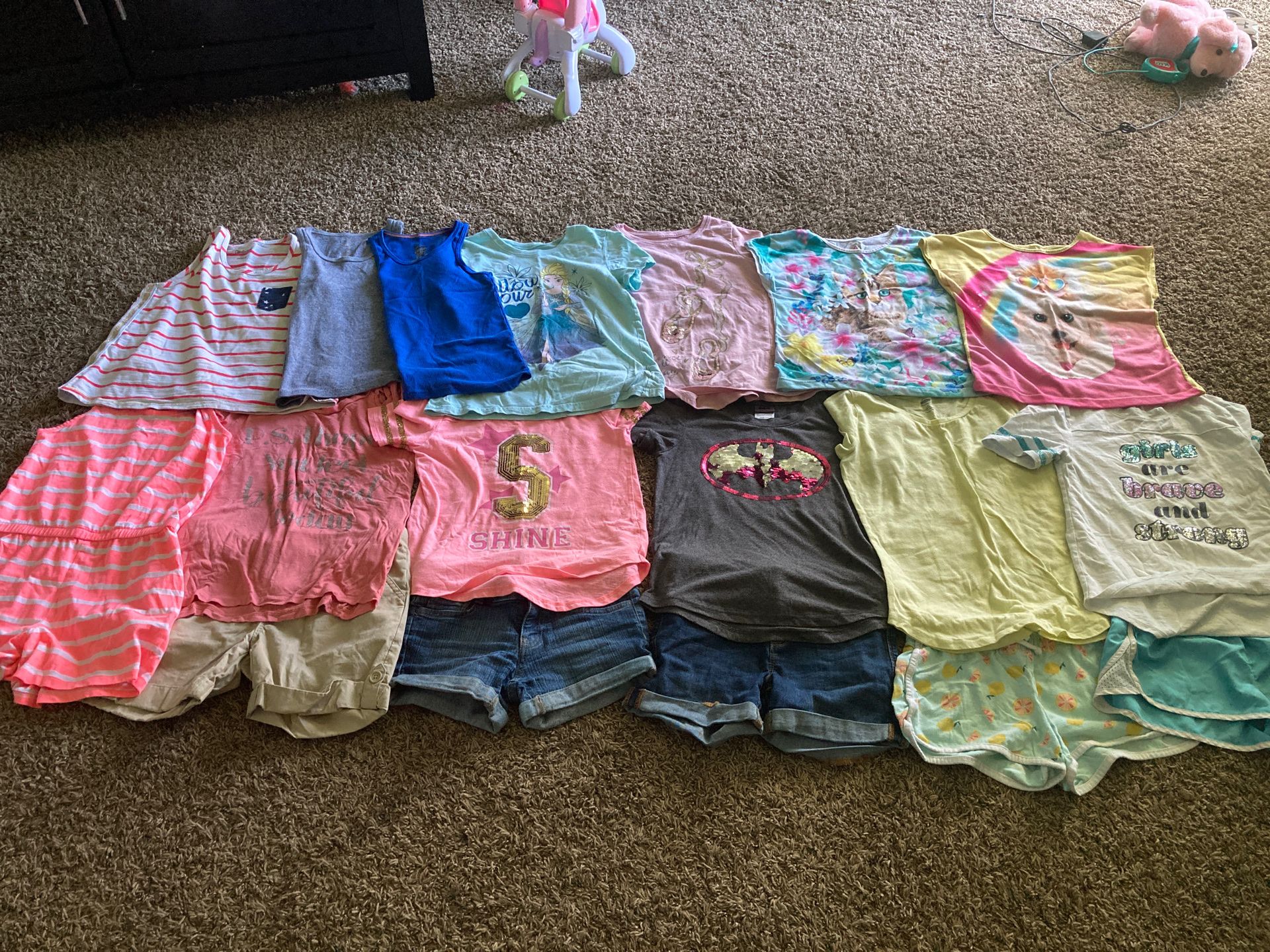 Ropa de niña size 8 a 10/12 En buen estado $20 x todo