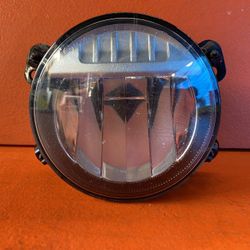 2007 - 2018 Jeep Wrangler LED Fog Light (Driver or Passenger) OEM 135050