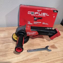 Milwaukee M18 Fuel Brushless 4-1/2 in./5 in. Grinder w/Paddle Switch (Tool Only)