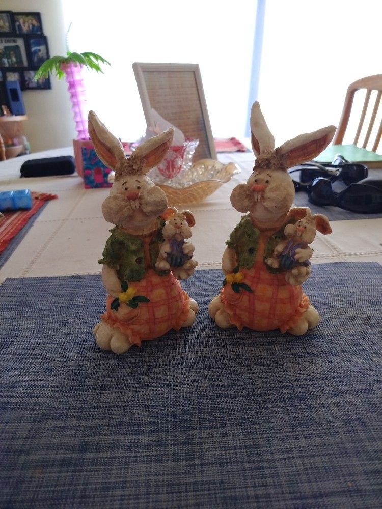 Clay Figure Rabbits