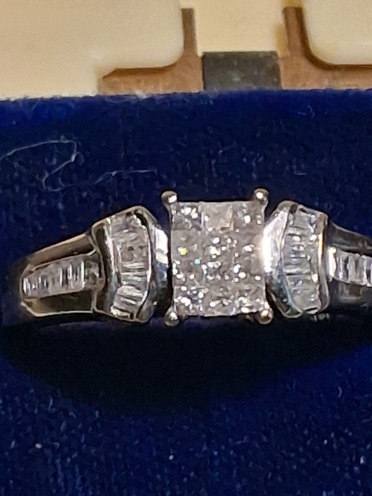 Exquisite Quality Natural Diamond Ring 💍 14kwg 
