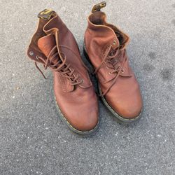 Dr. Martens Mens 11 Smooth Leather Lace-Up Boots