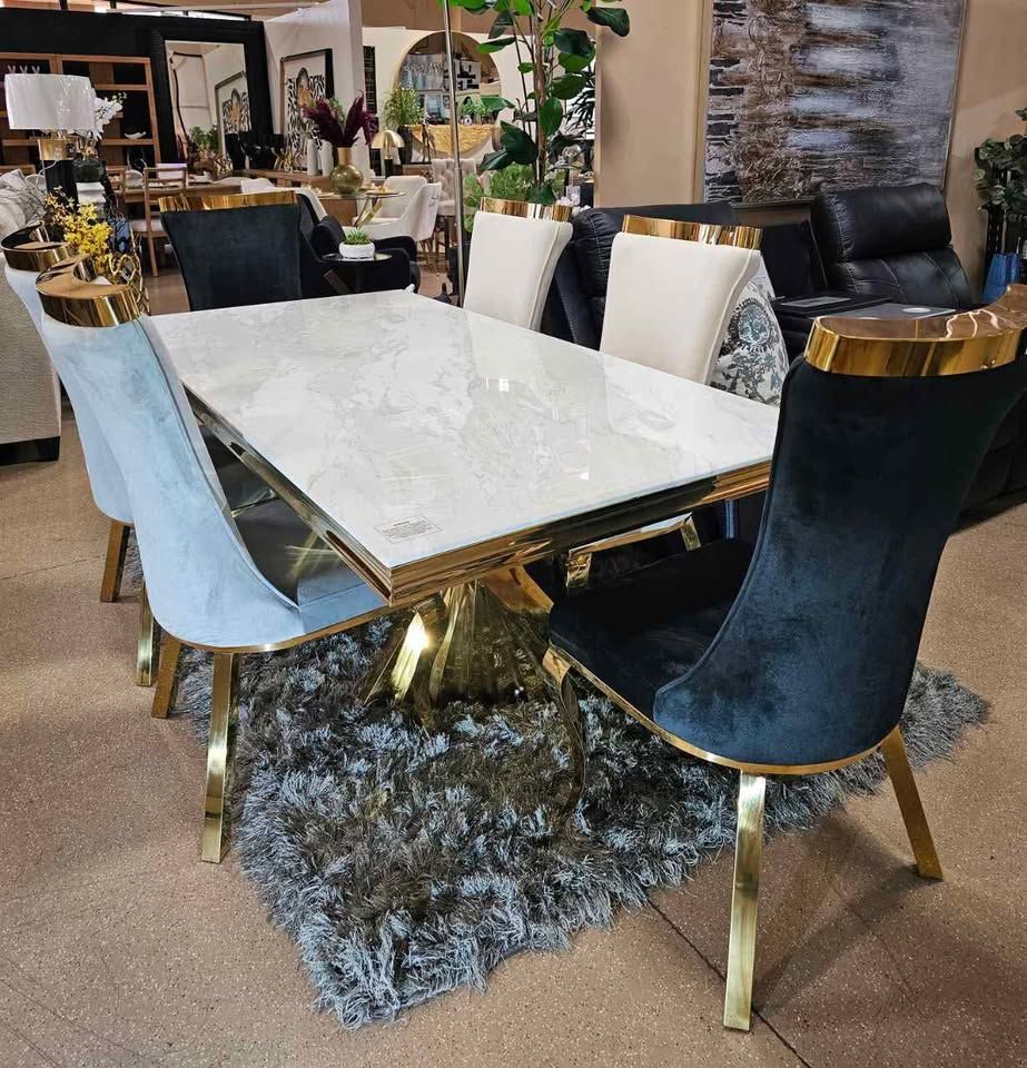 Modern Luxury 7 pc Glam Dining Table Set.