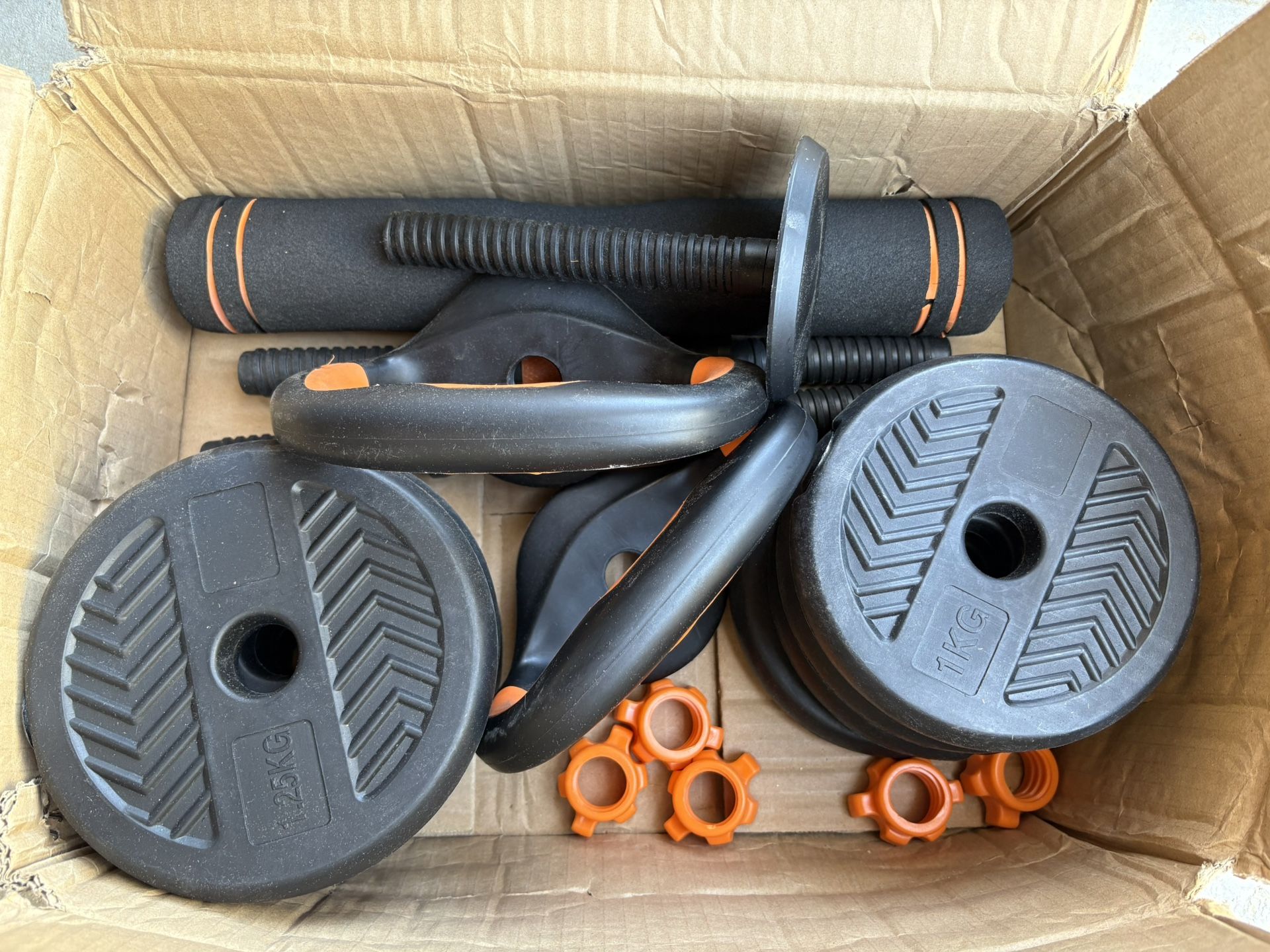 Adjustable Dumbbell Set – 20 lb Octagonal Anti-Roll Design, Orange