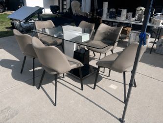 Modern 6-Piece Glass Dining Set – Excellent Condition
