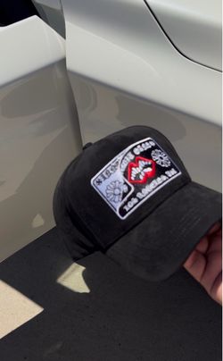Inedit hat