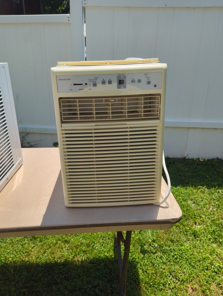 Frigidaire 10K BTU AC.