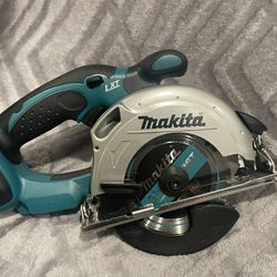 Makita XSS03Z 18V LXT Lithium-Ion Cordless 5-3/8-Inch Circular Trim Saw (Tool Only, No Battery)