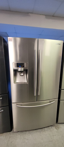 Samsung French Door Fridge — Stainless, Ice/Water in Door