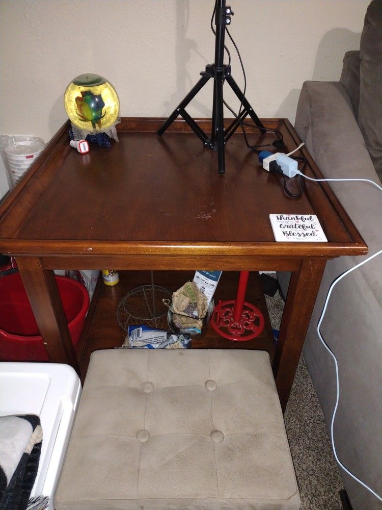 2 End Tables