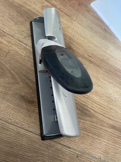 Swingline 3-hole paper punch,