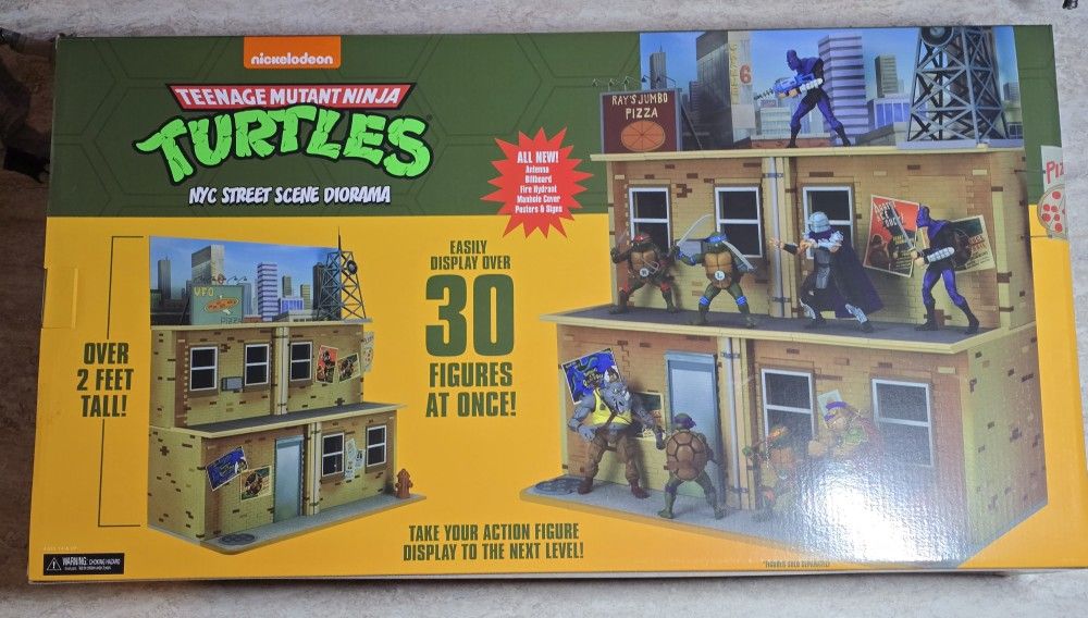 NECA Teenage Mutant Ninja Turtles Cartoon Street Scene Diorama