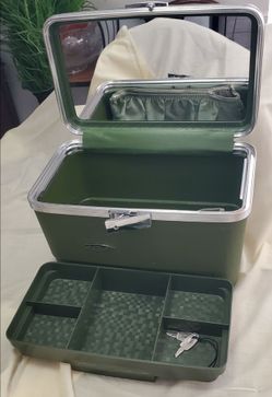Vintage FORECAST Green Hard Shell Luggage Train Vanity Makeup Case with Tray