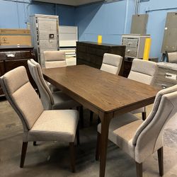 Beautiful Dining Set 