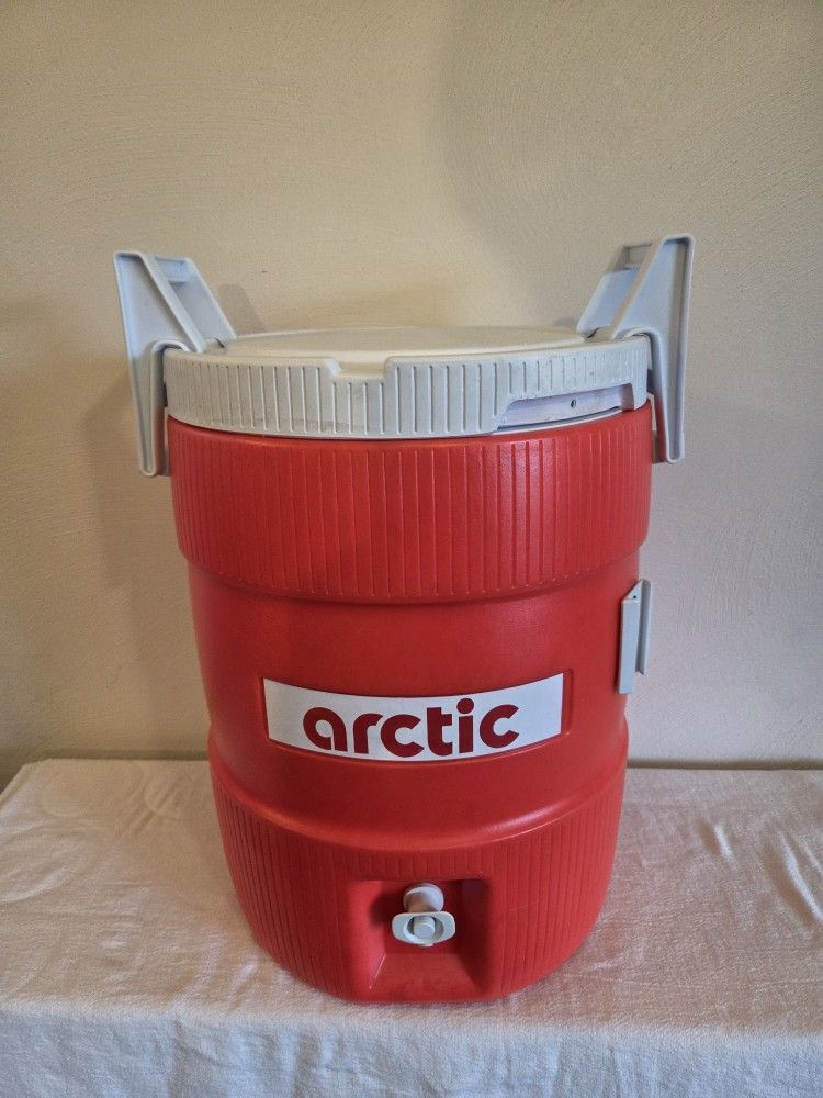 Arctic 5 Gal Drink Cooler W/Spout