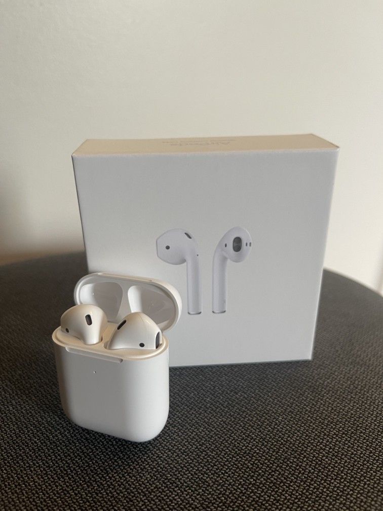 AirPods (2nd Generation)