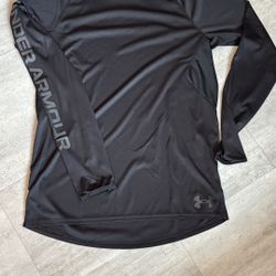 Under Armour Long Sleeve, Size Medium