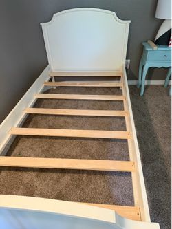 Twin bed